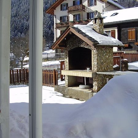 Les Alpes Hotel Finhaut Buitenkant foto
