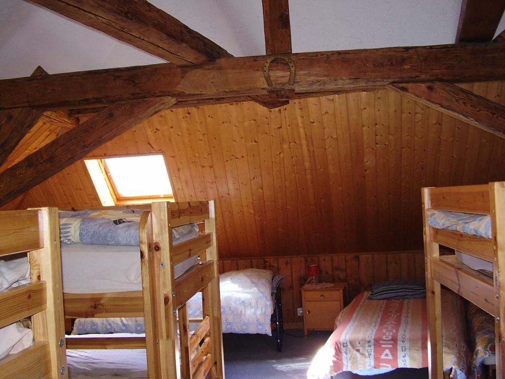 Les Alpes Hotel Finhaut Kamer foto
